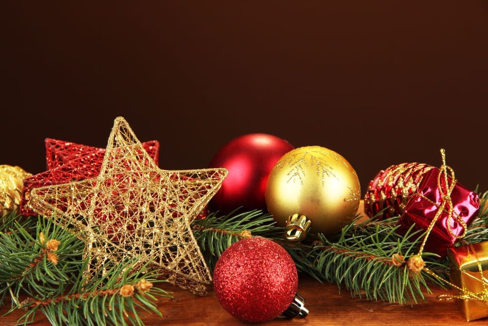 Aproveite promoções de enfeites de Natal no atacado